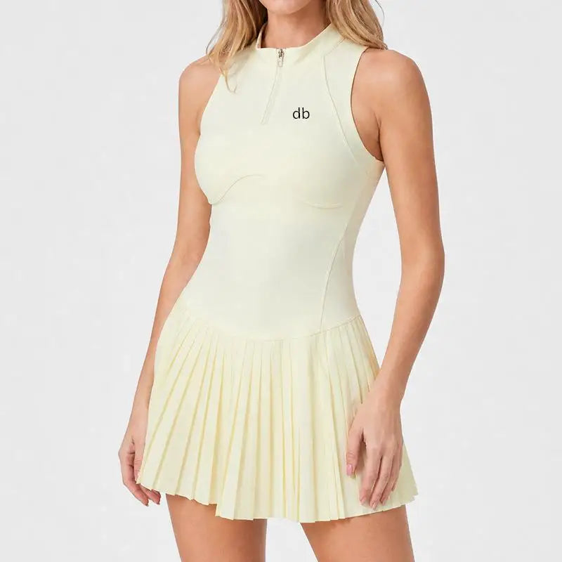 Robe de sport plissée