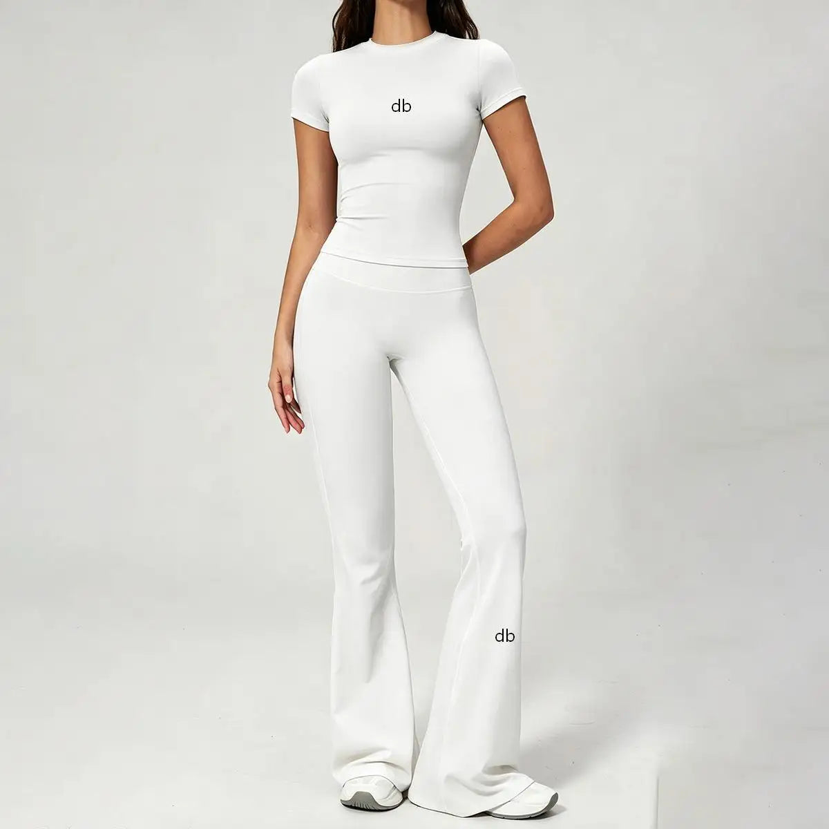 Ensemble nude manches courtes + pantalon évasé