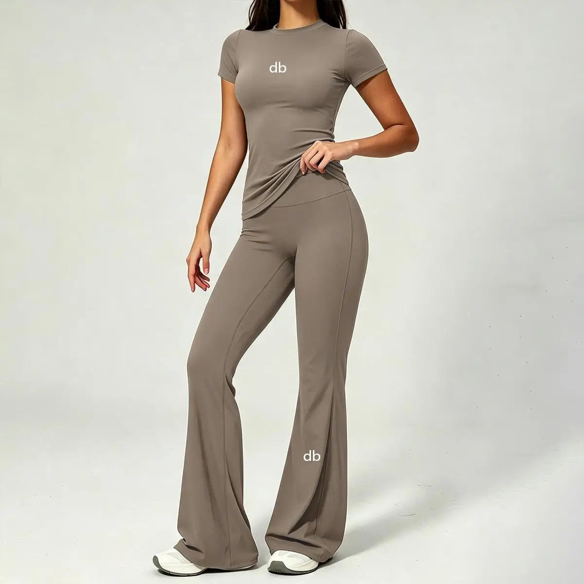 Ensemble nude manches courtes + pantalon évasé